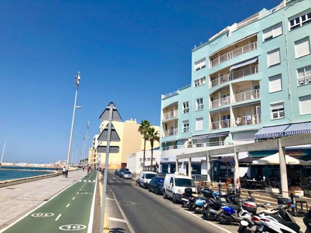 Gatu Premium Villa Isabel Terraza,Parking,1ºlinea Playa,Wifi,Vista Al Mar , Preferente Mayores De 25 Anos Y Familias Καντίζ Εξωτερικό φωτογραφία